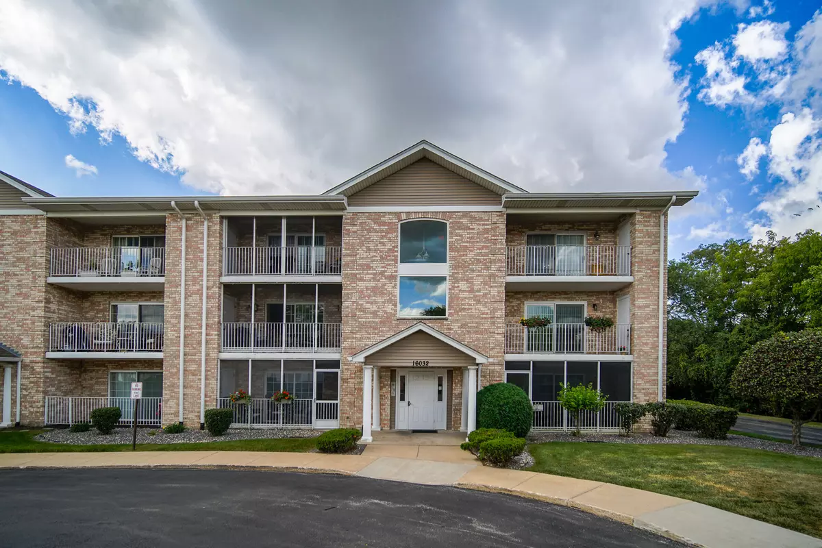 Orland Park, IL 60462,16032 Crystal Creek Drive #3A