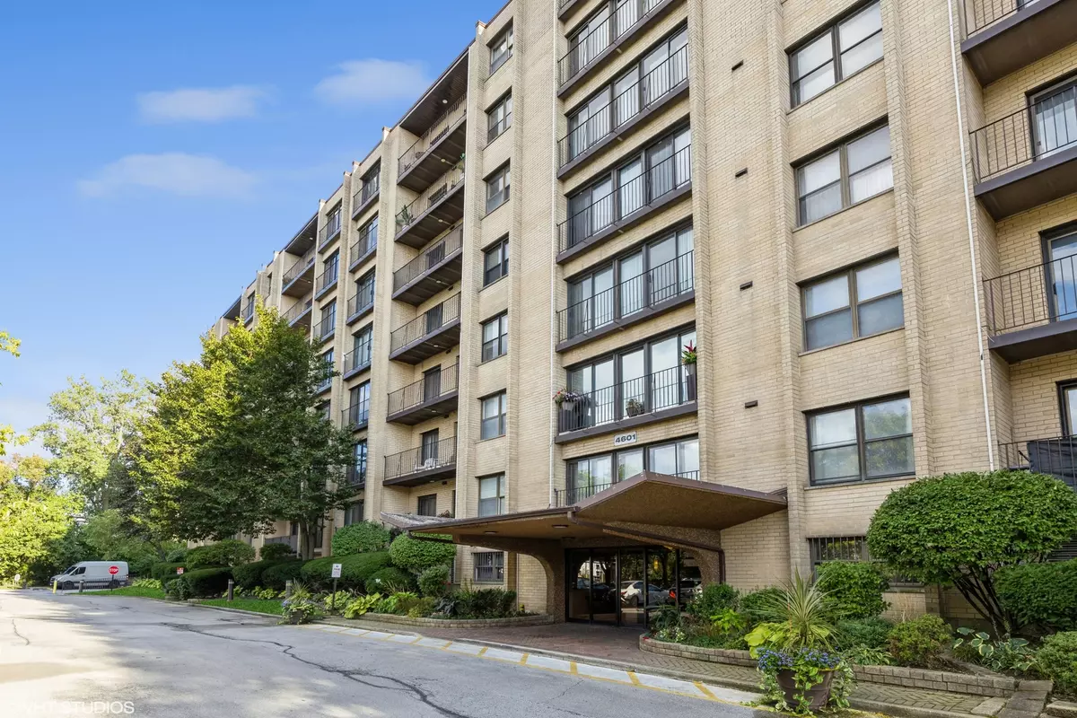 Lincolnwood, IL 60712,4601 W Touhy Avenue #803