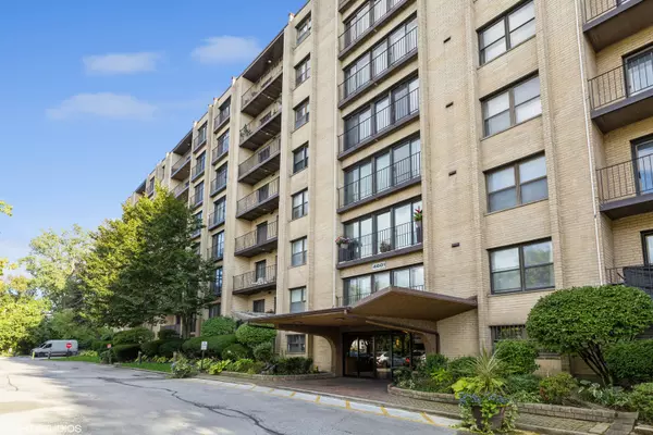 4601 W Touhy Avenue #803, Lincolnwood, IL 60712