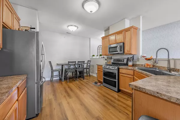 Bridgeview, IL 60455,10200 MULBERRY Lane #E