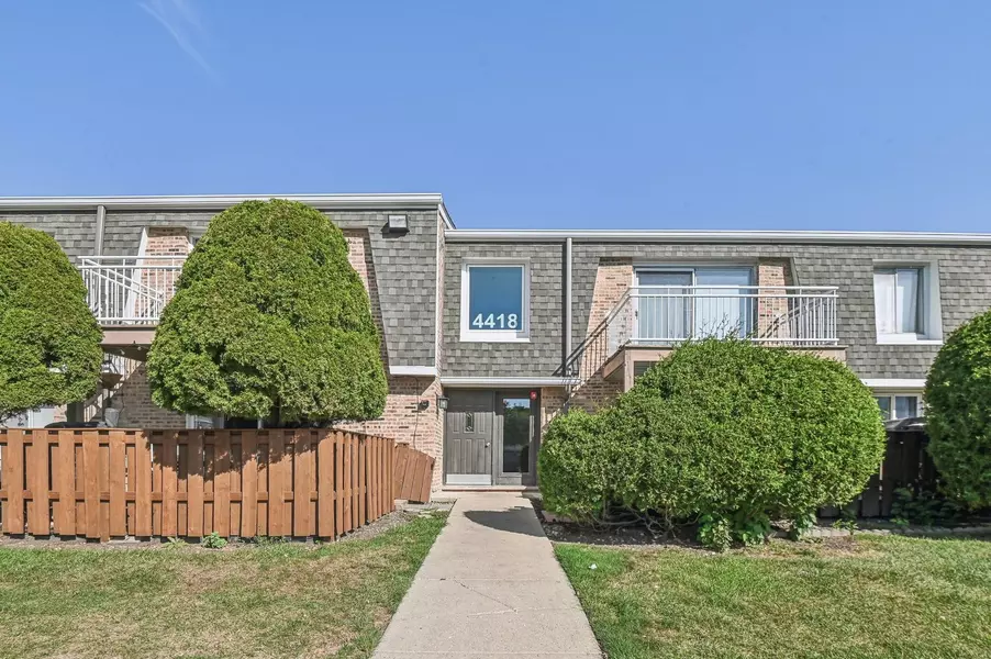 4418 Euclid Avenue #2B, Rolling Meadows, IL 60008