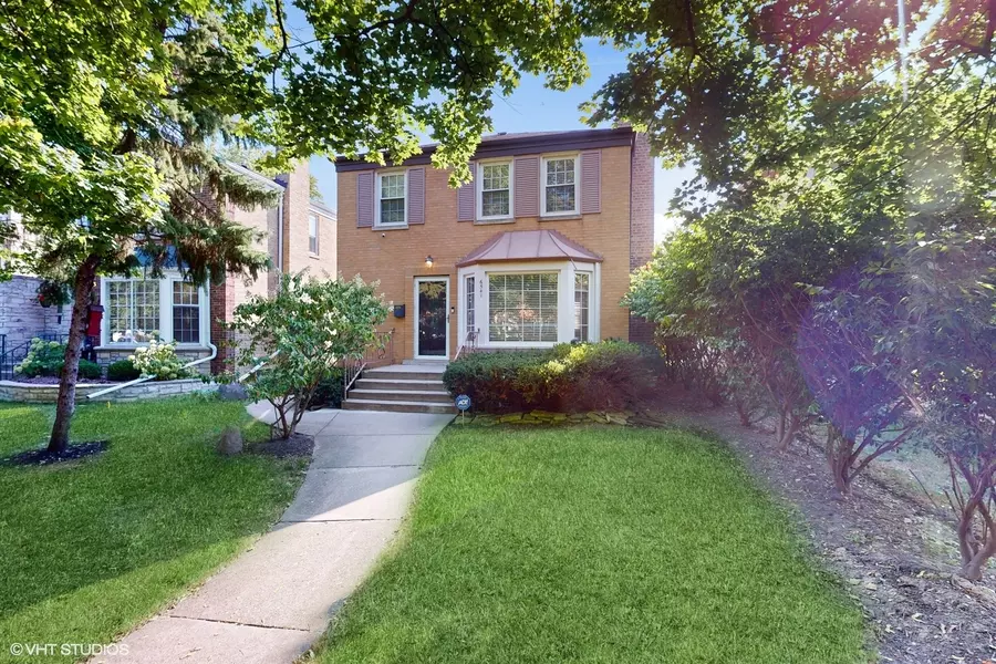 6541 N Drake Avenue, Lincolnwood, IL 60712