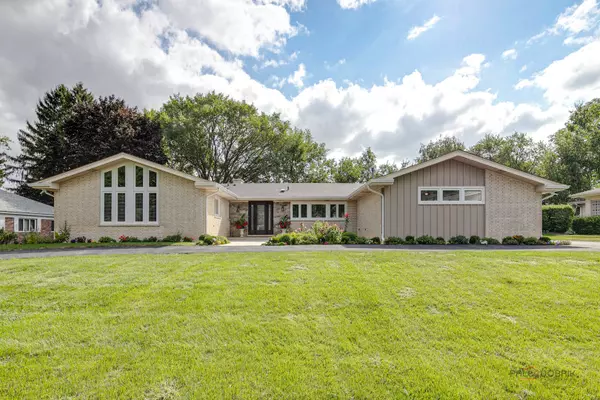 2285 Longacres Lane, Palatine, IL 60067