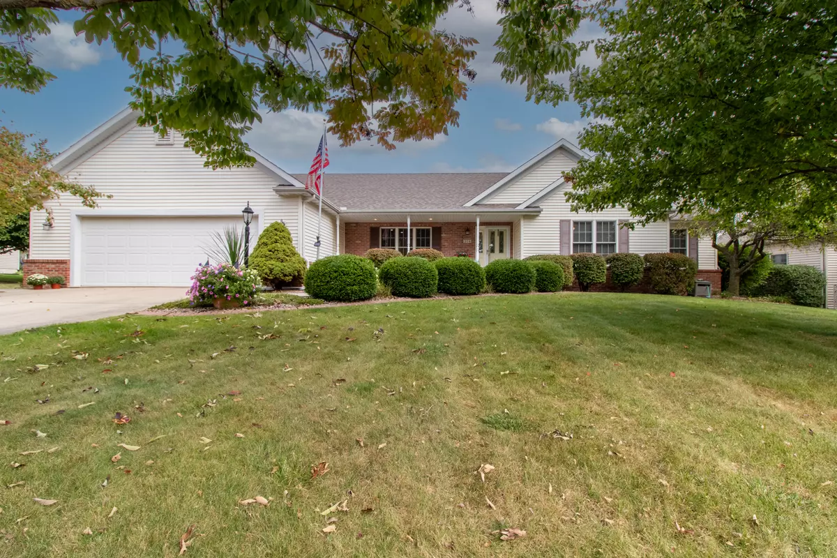 Hudson, IL 61748,304 Prairieview Drive