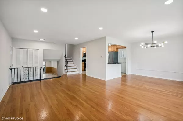 Morton Grove, IL 60053,5840 Reba Street