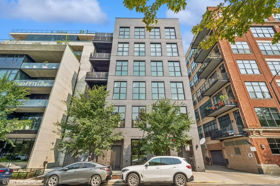 123 S Peoria Street #P2, Chicago, IL 60607