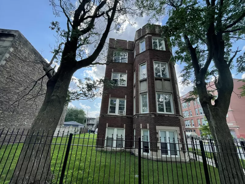 649 E Marquette Road #3, Chicago, IL 60637