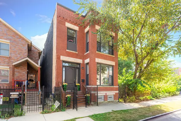 2717 W Adams Street, Chicago, IL 60612