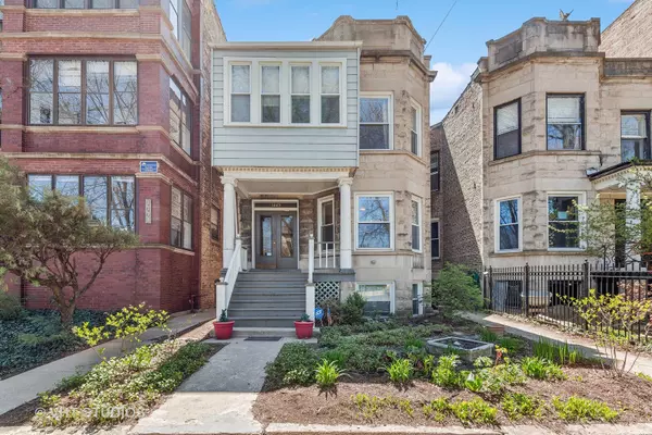 1443 W BERTEAU Avenue #2, Chicago, IL 60613