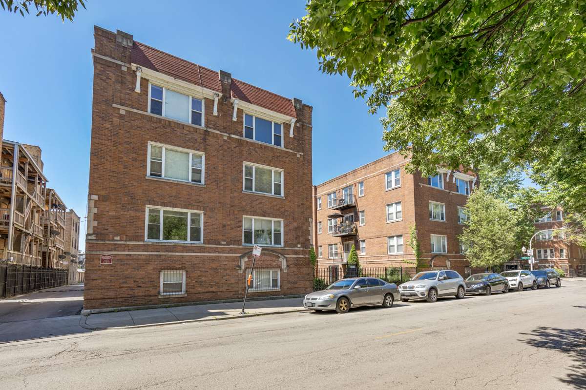 Chicago, IL 60649,2101 E 67th Street #110