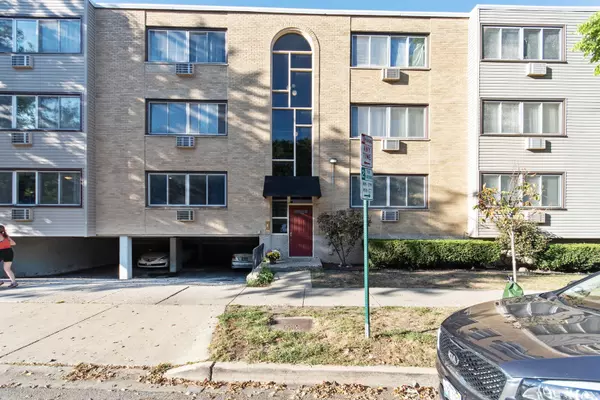 644 Lake Street #1W, Oak Park, IL 60301