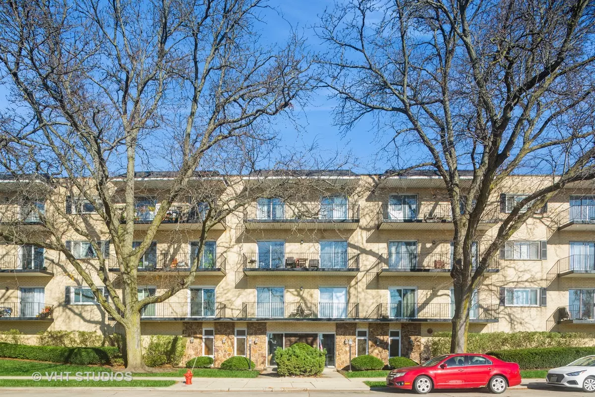 Morton Grove, IL 60053,6020 Lincoln Avenue #302