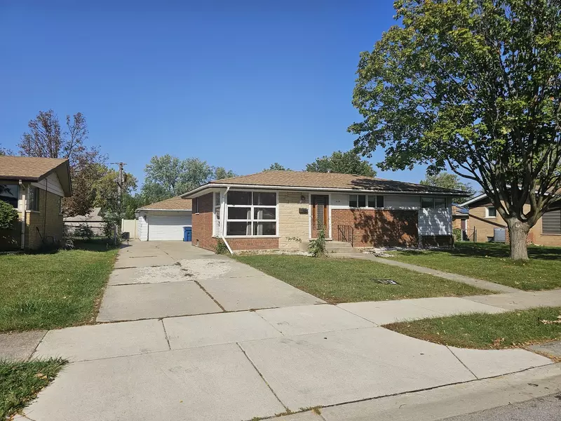 424 E Drake Avenue, Addison, IL 60101