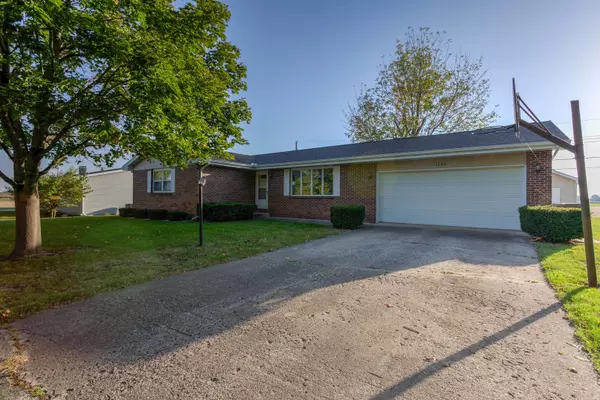 1209 Crestview Drive, Tuscola, IL 61953