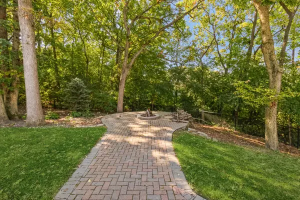 Spring Grove, IL 60081,118 Lincolnwood Court