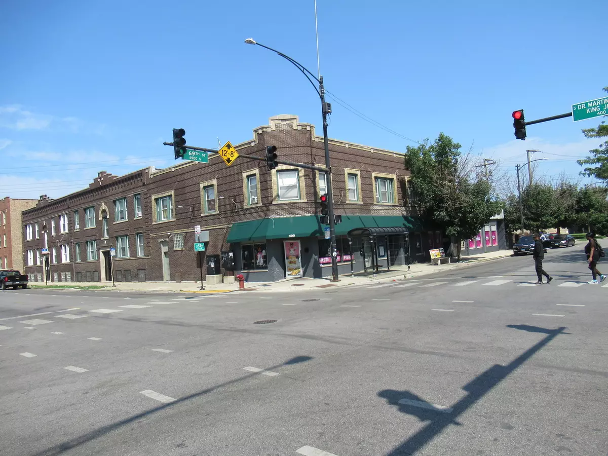 Chicago, IL 60637,400 E 69th Street
