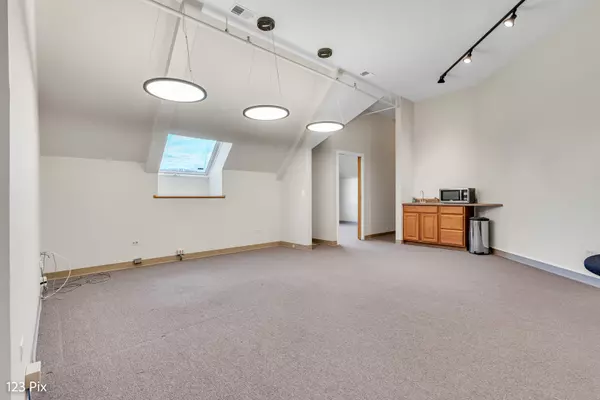 Barrington, IL 60010,200 N Northwest Highway #301