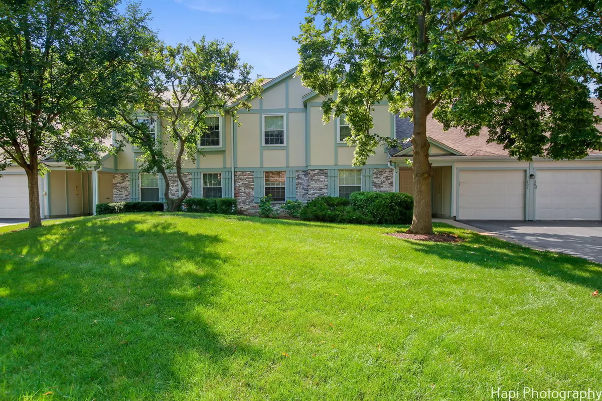 Buffalo Grove, IL 60089,203 Blossom Court #203