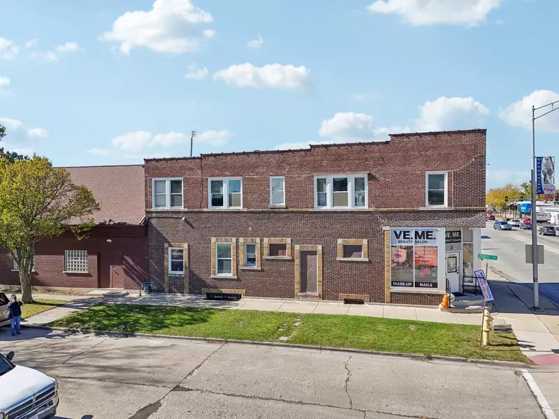 8847 Ogden Avenue, Brookfield, IL 60513