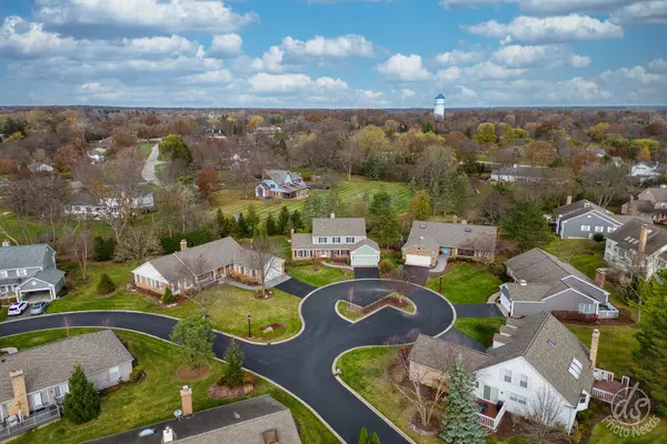 Inverness, IL 60067,187 Rosslyn Lane