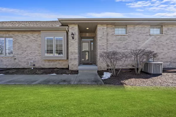 Mokena, IL 60448,11901 Tower Bridge Drive