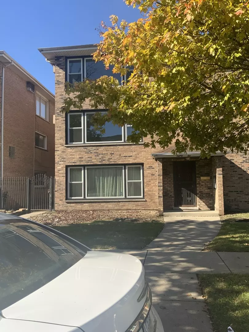 Calumet City, IL 60409,82 Luella Avenue #2