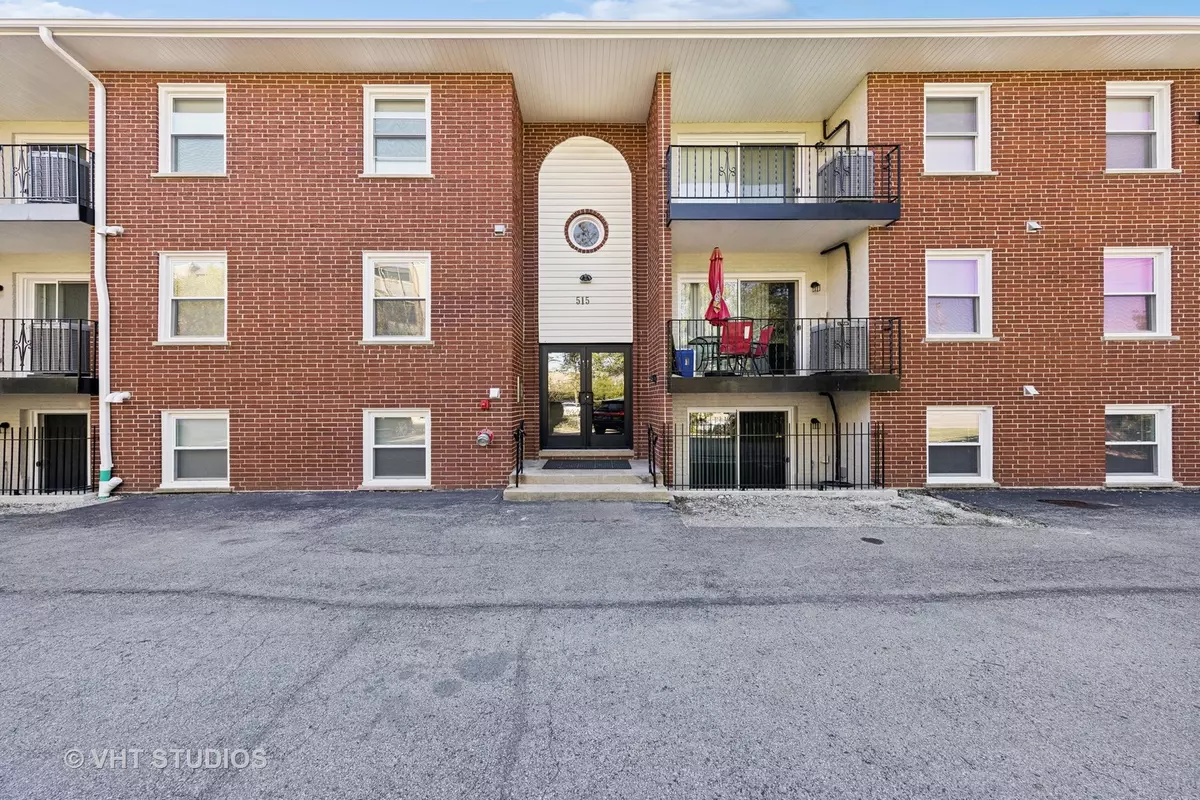 Westmont, IL 60559,515 N Cass Avenue #2H