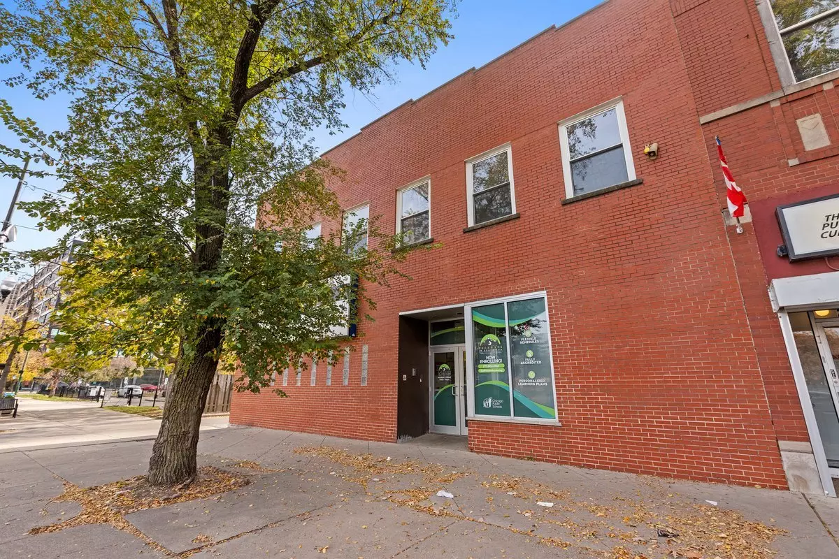 Chicago, IL 60622,2423 W Division Street #2