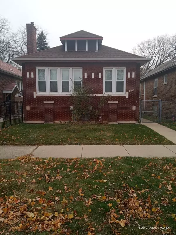 8021 S Clyde Avenue, Chicago, IL 60617