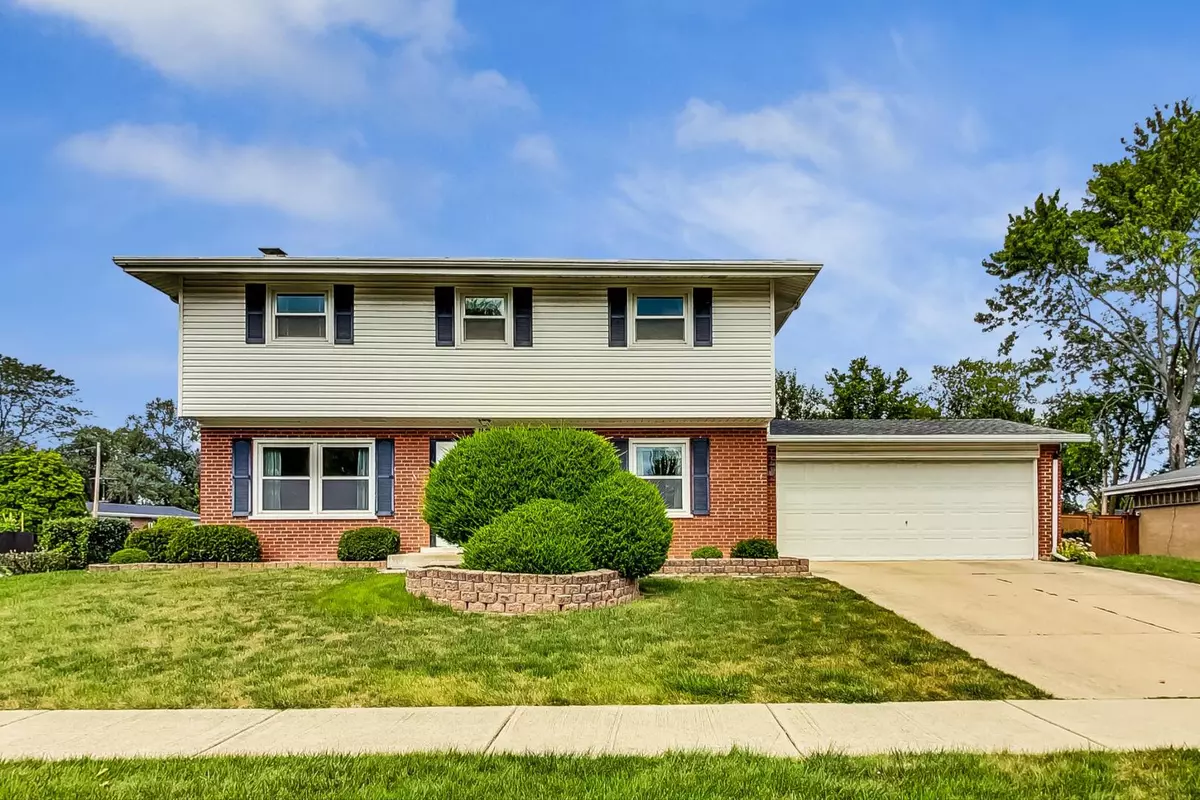 Mount Prospect, IL 60056,1101 N Brentwood Lane