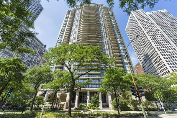 1040 N Lake Shore Drive #27A, Chicago, IL 60611