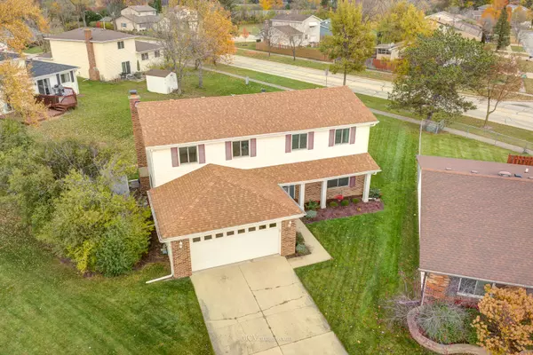 Woodridge, IL 60517,3 Quail Court