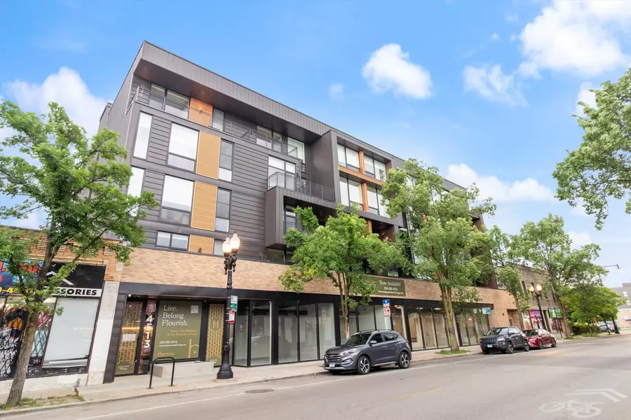 4513 N CLARK Street #412, Chicago, IL 60640