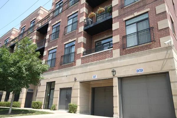 4651 N Greenview Avenue #304, Chicago, IL 60640