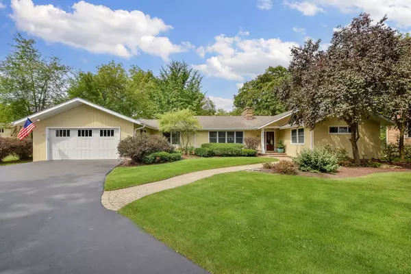 Glen Ellyn, IL 60137,702 N Kenilworth Avenue