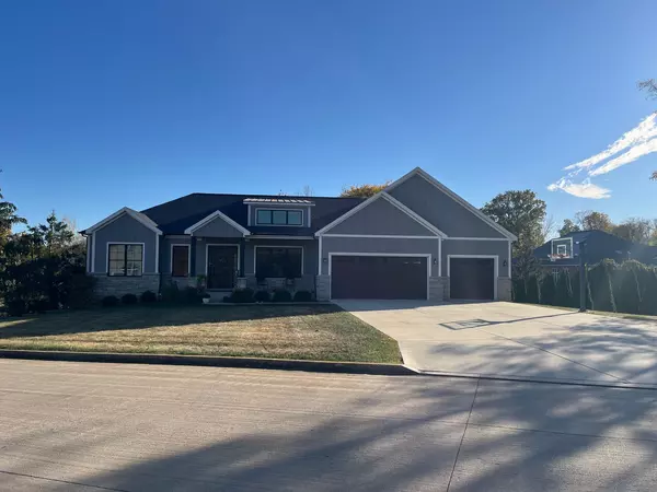 19701 Josarah Court,  Bloomington,  IL 61705