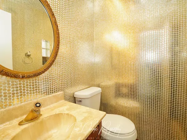 Waukegan, IL 60087,2323 N Sheridan Road