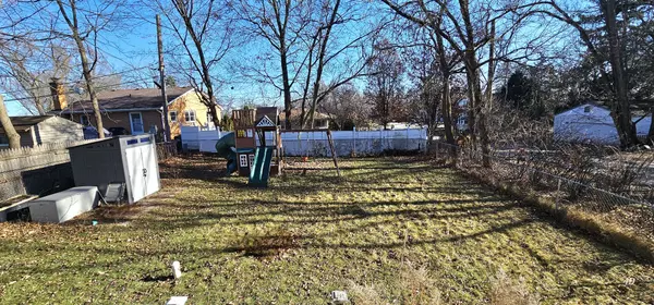 Mccullom Lake, IL 60050,2820 Hickory Drive