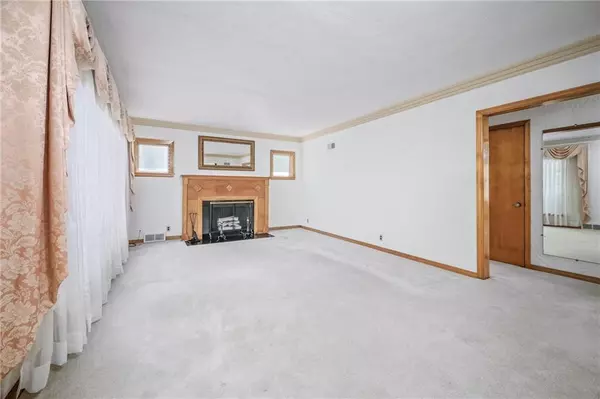 Marshall, IL 62441,510 S 6th Street