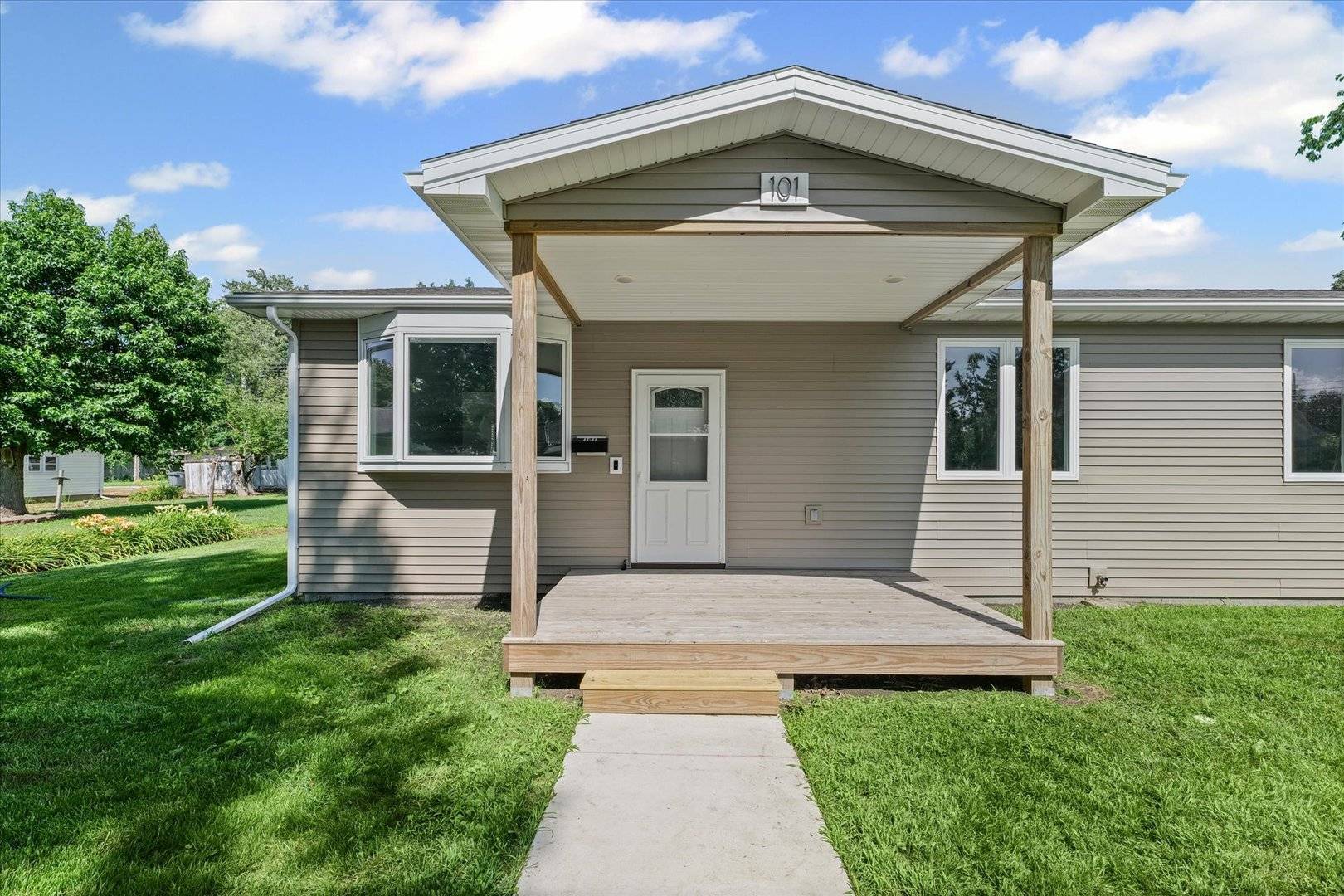 Homer, IL 61849,101 N Ellen Street
