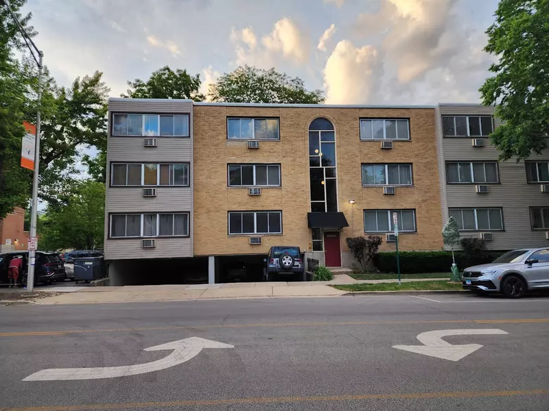 644 Lake Street #1C, Oak Park, IL 60301