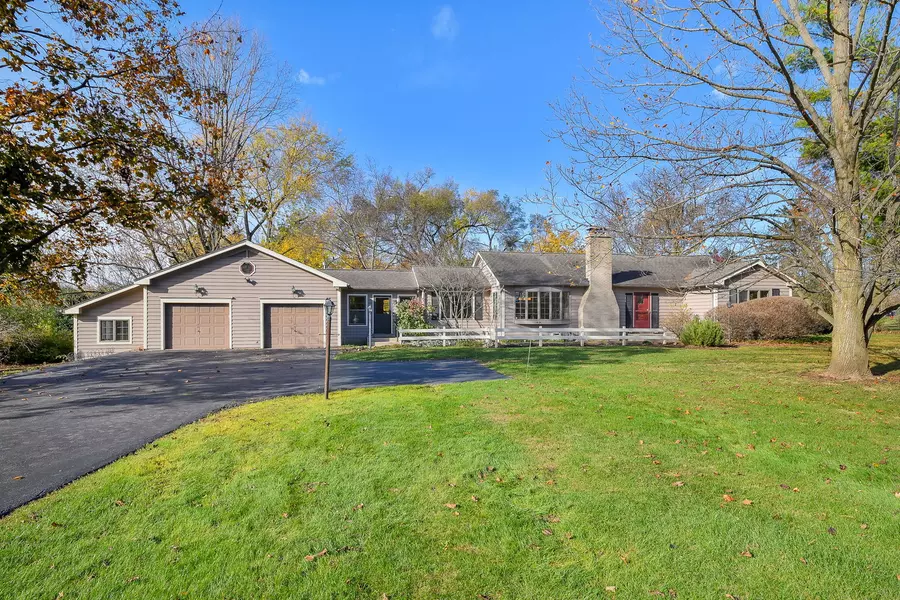 228 Burgess Road, Geneva, IL 60134