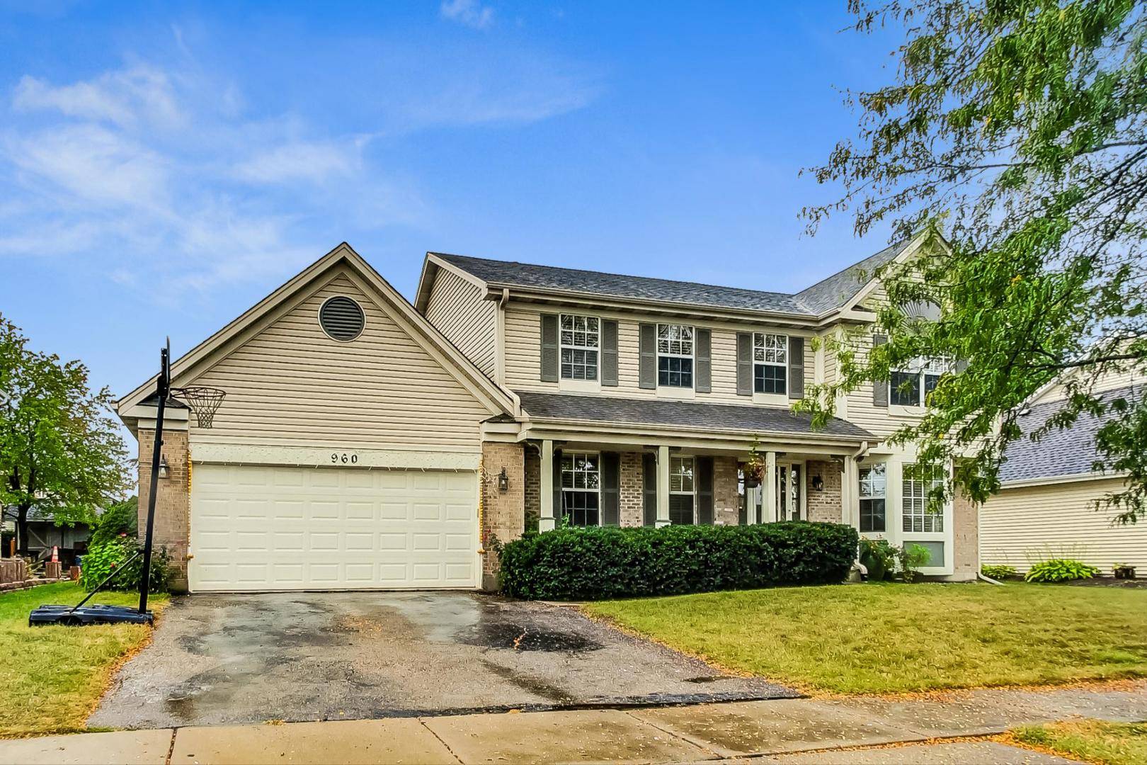 Carol Stream, IL 60188,960 WOODHILL Drive