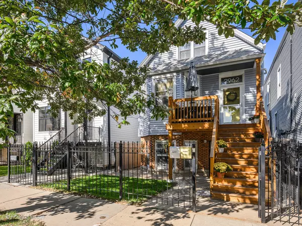 2962 N Allen Avenue, Chicago, IL 60618