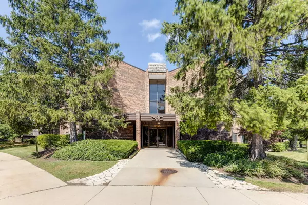 3110 Pheasant Creek Drive #316, Northbrook, IL 60062