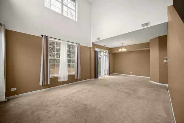Northbrook, IL 60062,1011 Kensington Drive