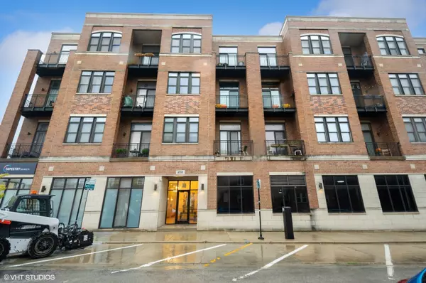 4755 N Washtenaw Avenue #306, Chicago, IL 60625