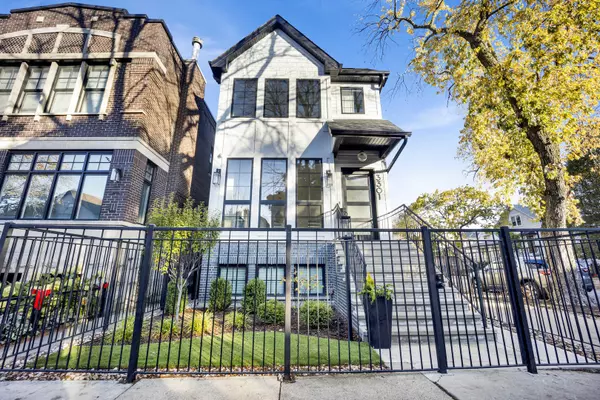 3301 N Hamilton Avenue, Chicago, IL 60618