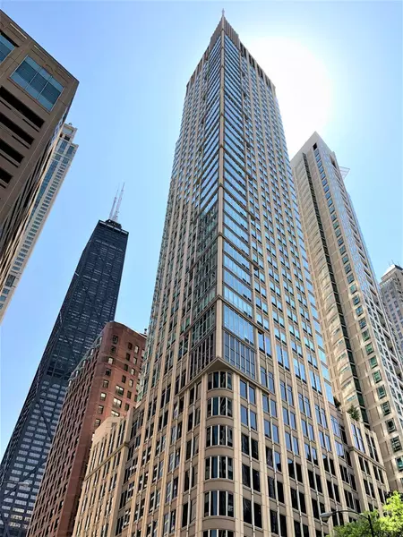 57 E Delaware Place #3204, Chicago, IL 60611