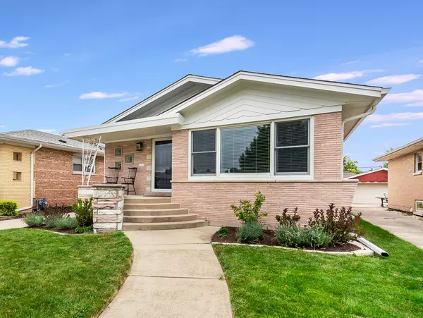 Evergreen Park, IL 60805,3132 W 100th Place